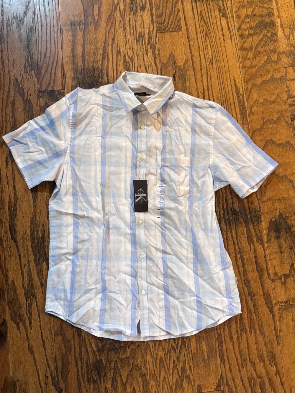 NWT Calvin Klein Men's Size Medium Button Front Short Sleeve Shirt Size M